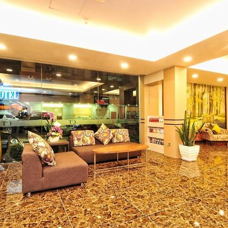 Hotel Zamburger Grand City Малакка Экстерьер фото
