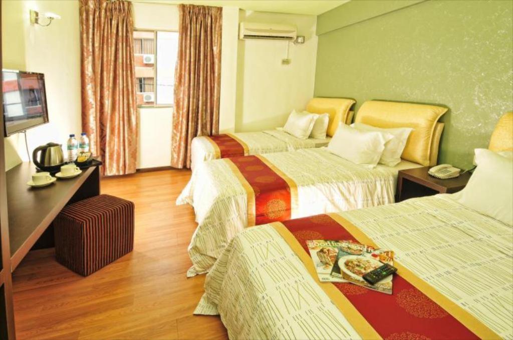 Hotel Zamburger Grand City Малакка Экстерьер фото