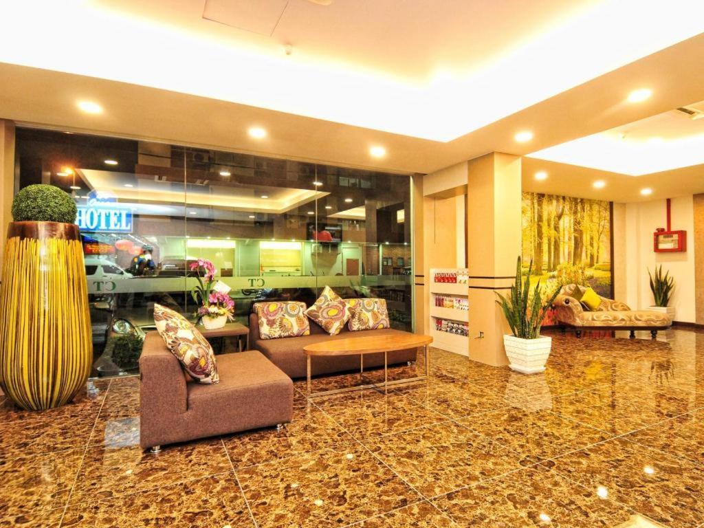 Hotel Zamburger Grand City Малакка Экстерьер фото